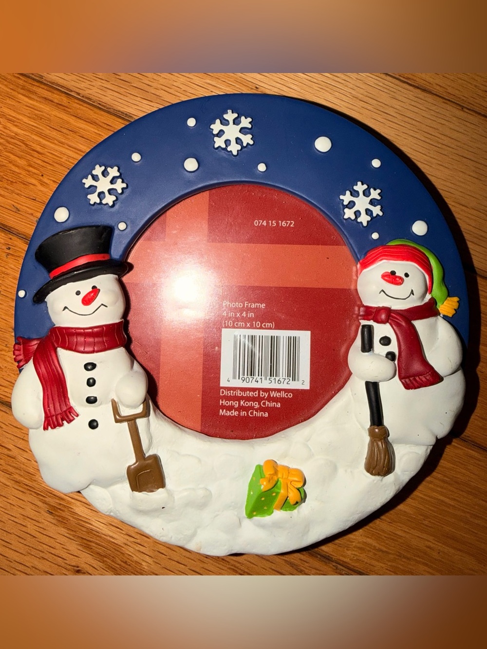 New Winter snowman themed tabletop picture frame 6” holds 4” picture